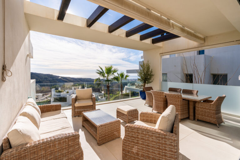 Apartment with panoramic views surrounded by nature in Monte Mayor, Benahavís