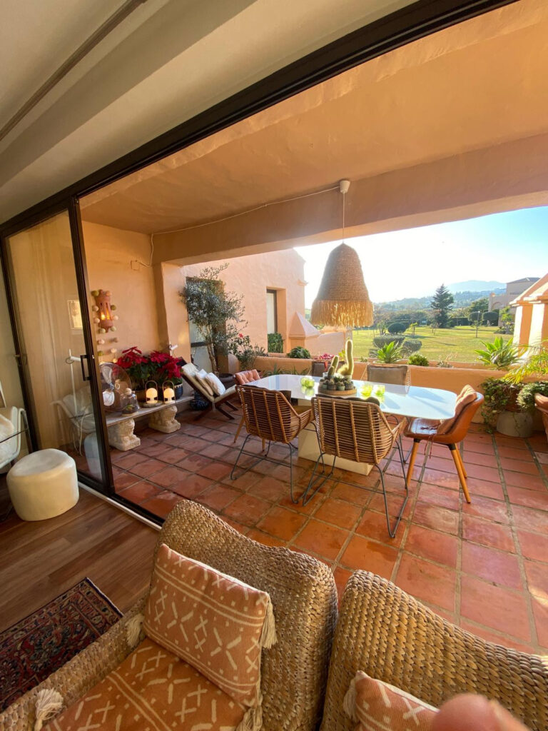 Luxury Penthouse with Expansive Terrace in Atalaya Golf, Estepona East